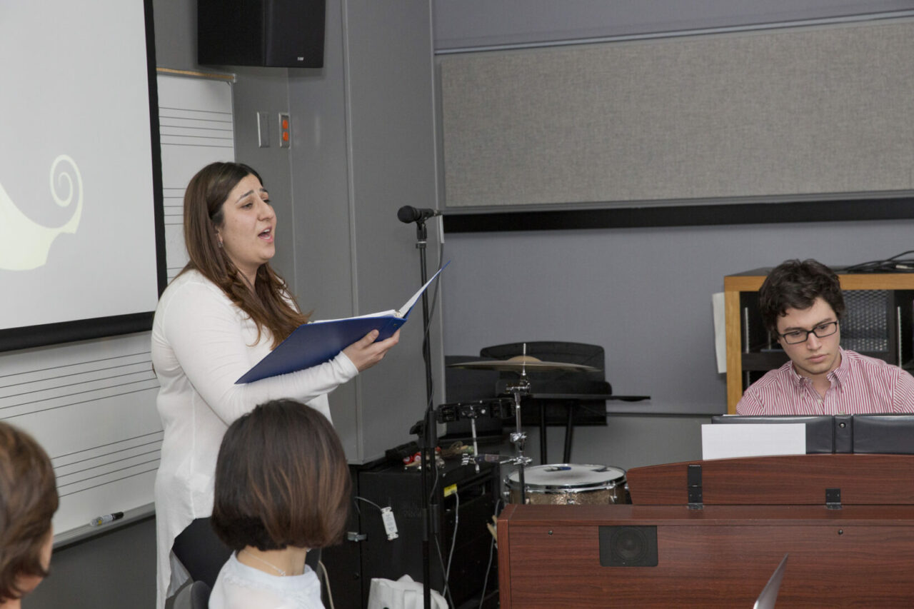 Corina Vincelli performing with her rehabilitated voice. Photo: Nicolas Morin