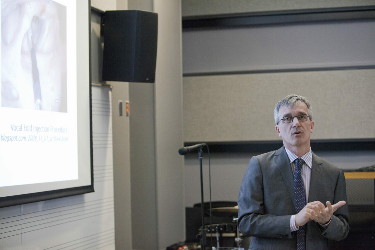 Engineering Professor, Luc Mongeau, presenting his work in vocal fold tissue reconstruction with a novel injectable biomaterial. Photo: Nicolas Morin