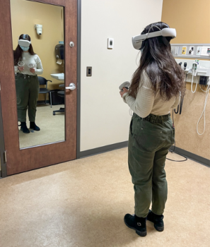 McGill nursing student Claire Meiers participates in VR research 